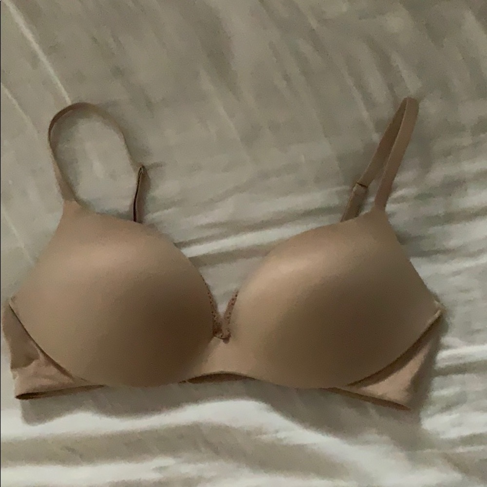 Victoria’s Secrets Nude Bra